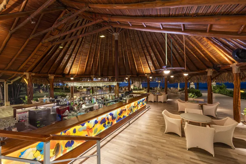 Tamarindo Diria Beach Resort